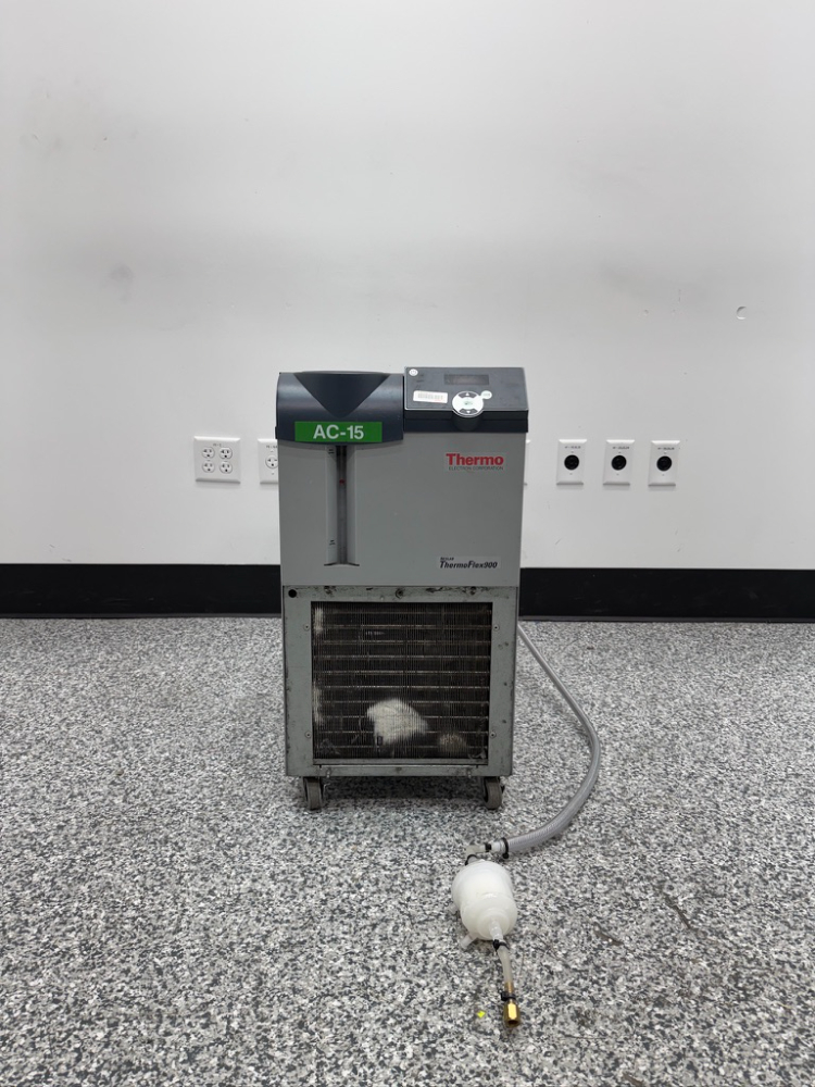 Image of Thermo Scientific Neslab ThermoFlex 900 Recirculating Chiller